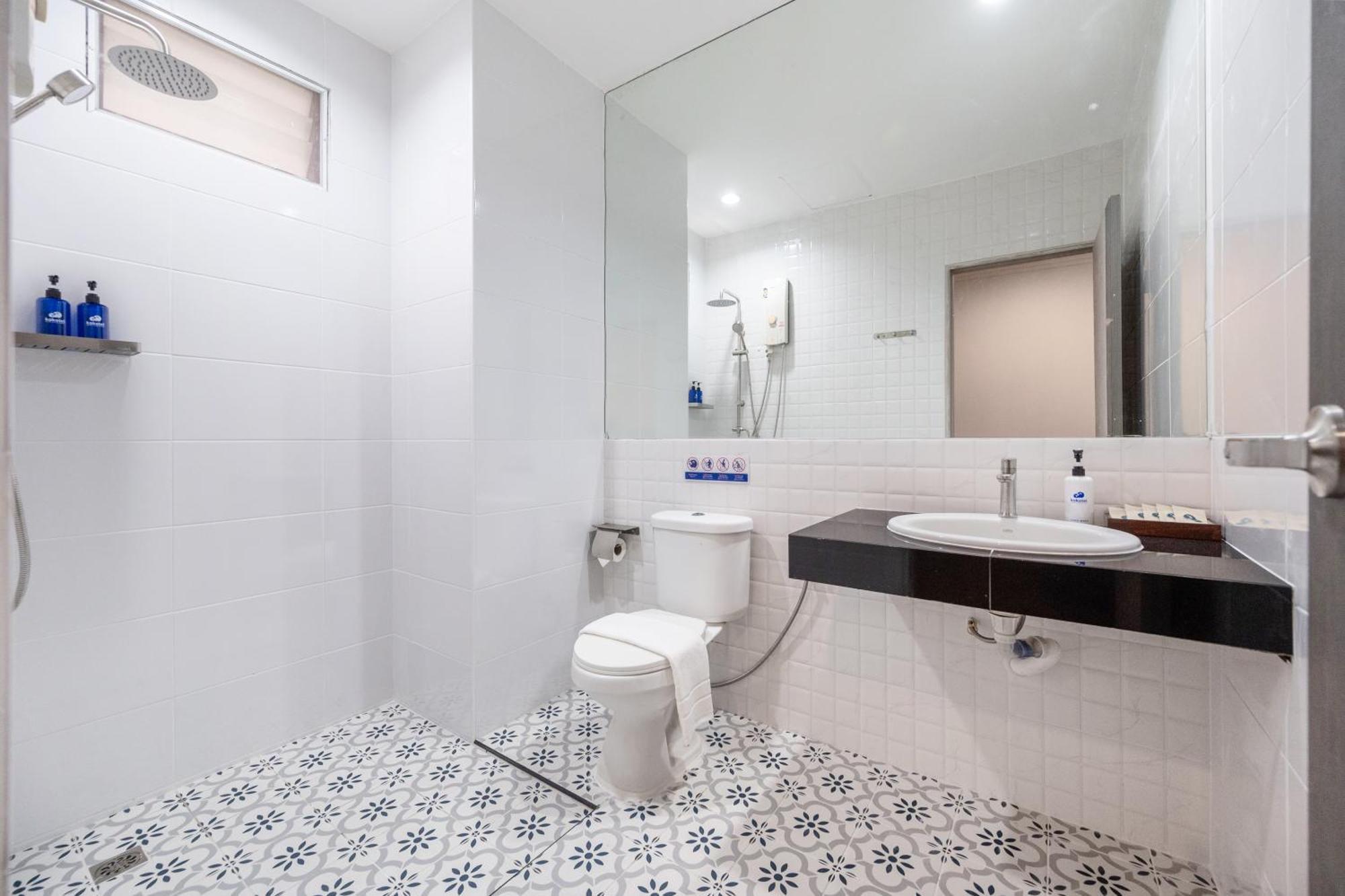 Kokotel Pattaya North Beach Екстер'єр фото