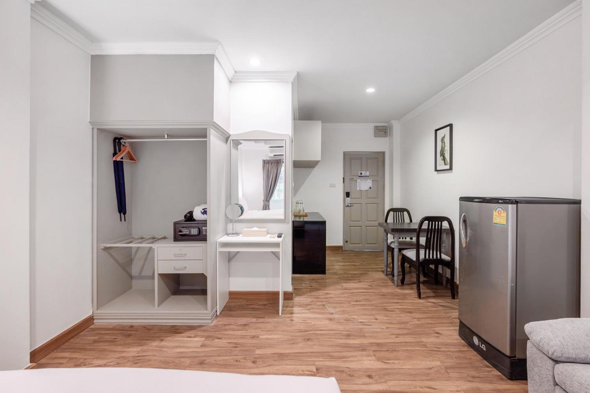 Kokotel Pattaya North Beach Екстер'єр фото